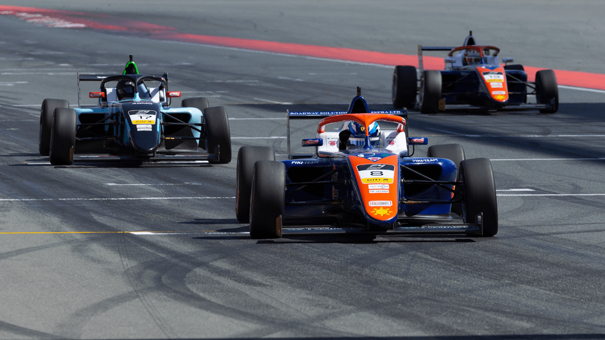Wharton and Taponen take control 4 takeaways from F4 UAE Round 4