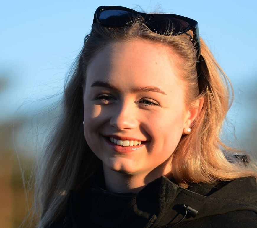 Lilo Fyrileiv smiling and wearing sunglasses