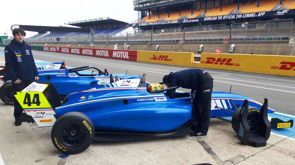 Ракицкий. Yaroslav veselaho. Yaroslav veselaho. Yaroslav veselaho. Yaroslav veselaho.