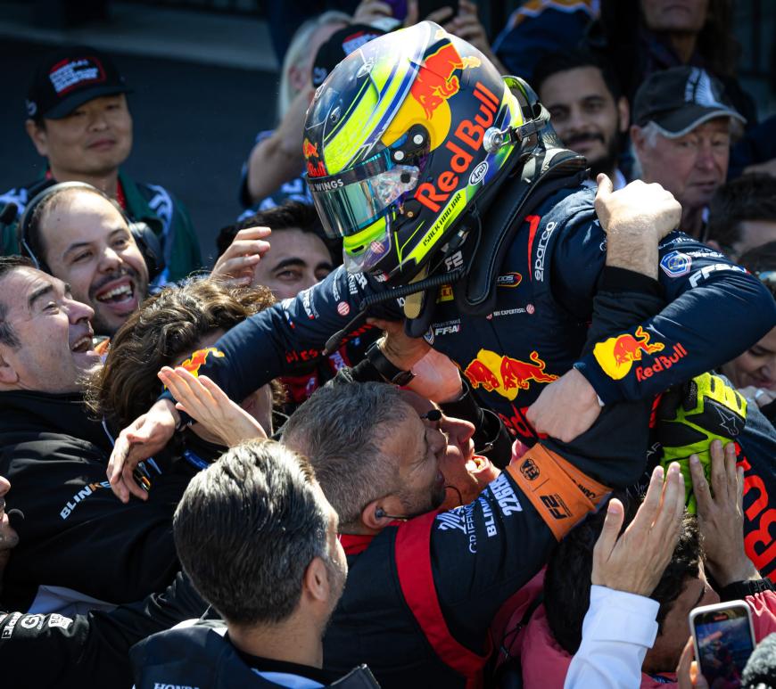 Hadjar celebrates F2 feature race win